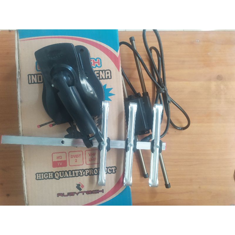 Antena TV bawah/Antena TV LED Rubytech 2 in 1 Indoor TV HD