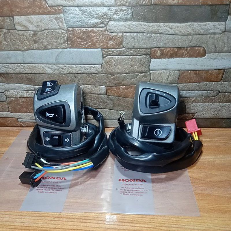 saklar holder kanan dan kiri motor Honda Scoopy karbu