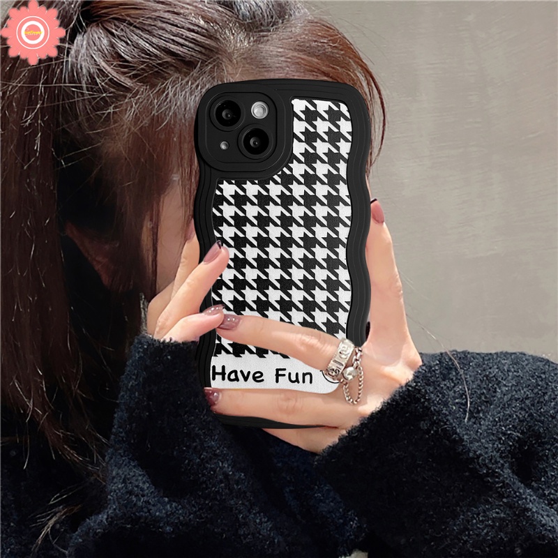 Punya Fun Smile Case Realme C53 C55 10 C12 C15 C35 C11 C25s C25 5 5s 6i 5i C3 C1 C25Y C21Y C20A C20 C11 2021 C20A Ins Fashion Houndstooth Soft Black Wavy Edge Case