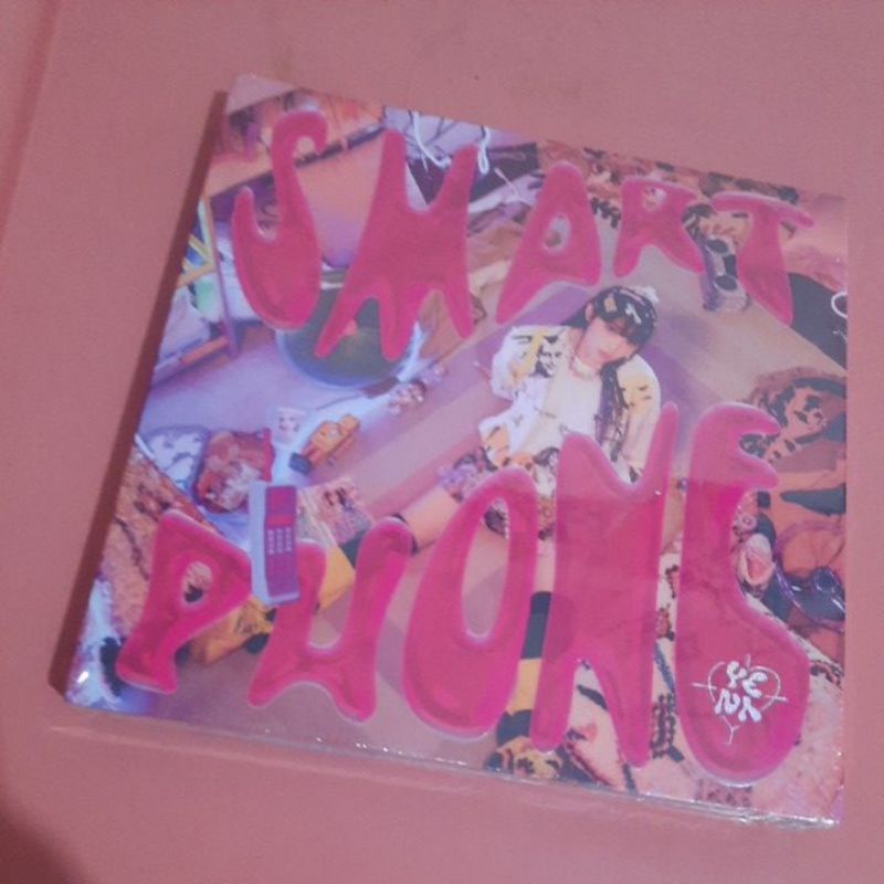 Ready sealed yena smartphone album smart version