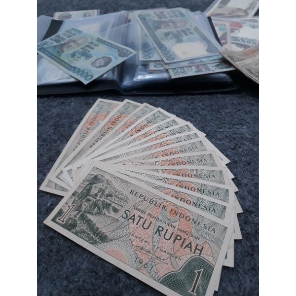 kertas lawas pecahan 1rupiah.