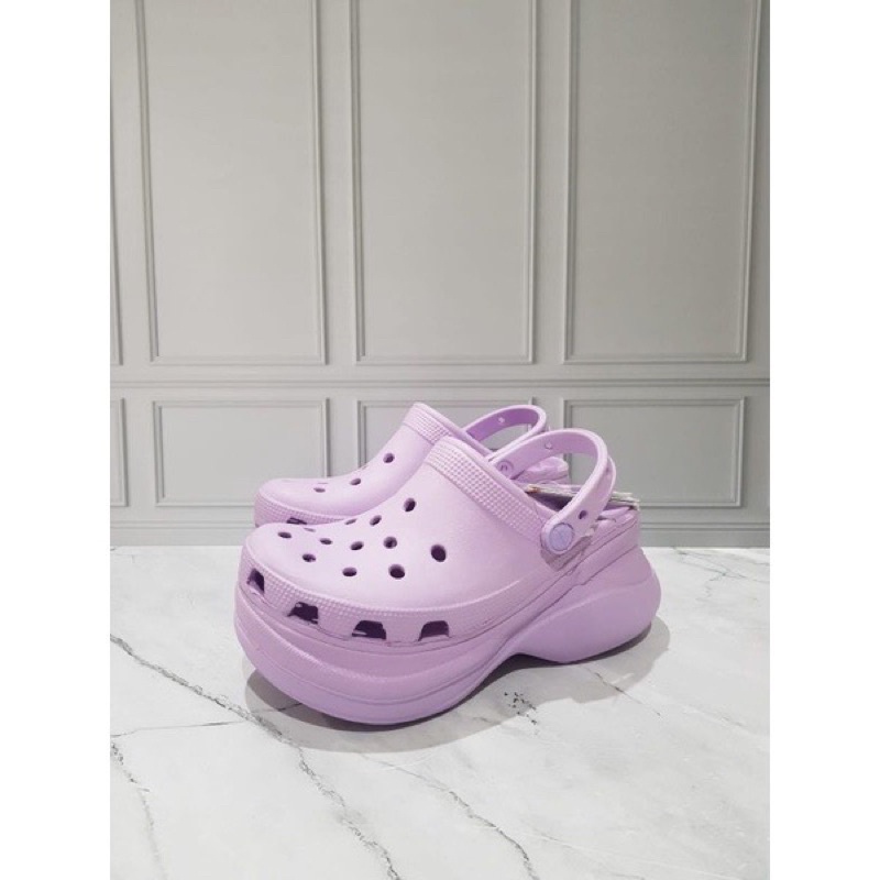 Sendal Wanita Crocs Classic Bae Clog Platform / Sepatu Sandal Wanita Crocs Wedges