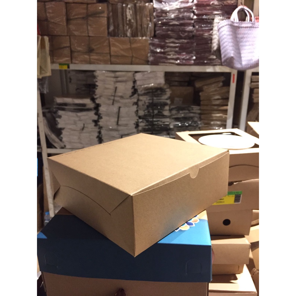 

DUS NASI KRAFT COKELAT UK 20X20 ISI 100PC
