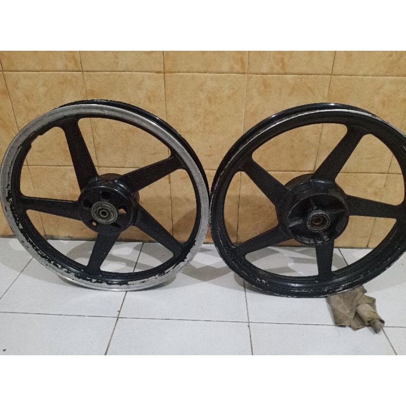 vleg vixion old (bahan enkei jowo)