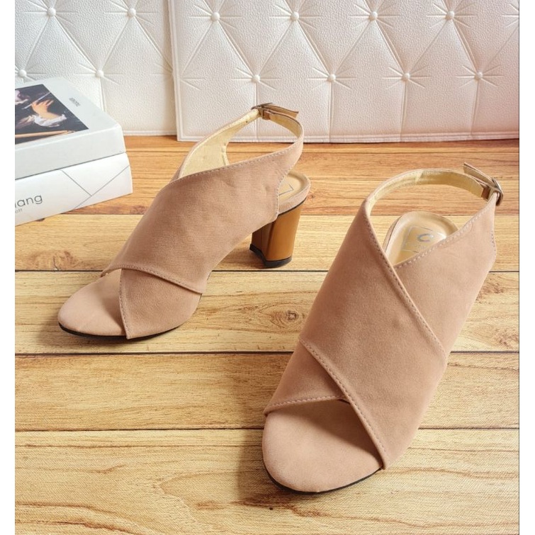 ABBUSHOES Yf 26 sendal tali hak tahu holland 7cm