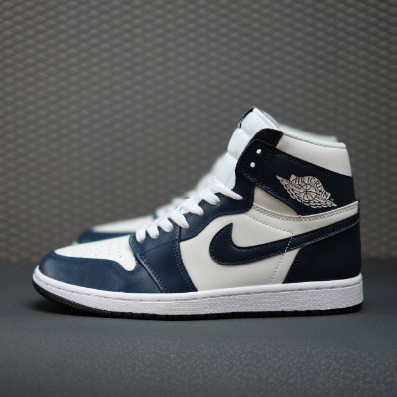 SEPATU NIKE AIR JORDAN 1 MID OBSIDIAN