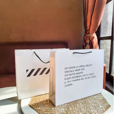

Paperbag Branded Pembungkus Kado Hadiah Bermerk OFF WHITE