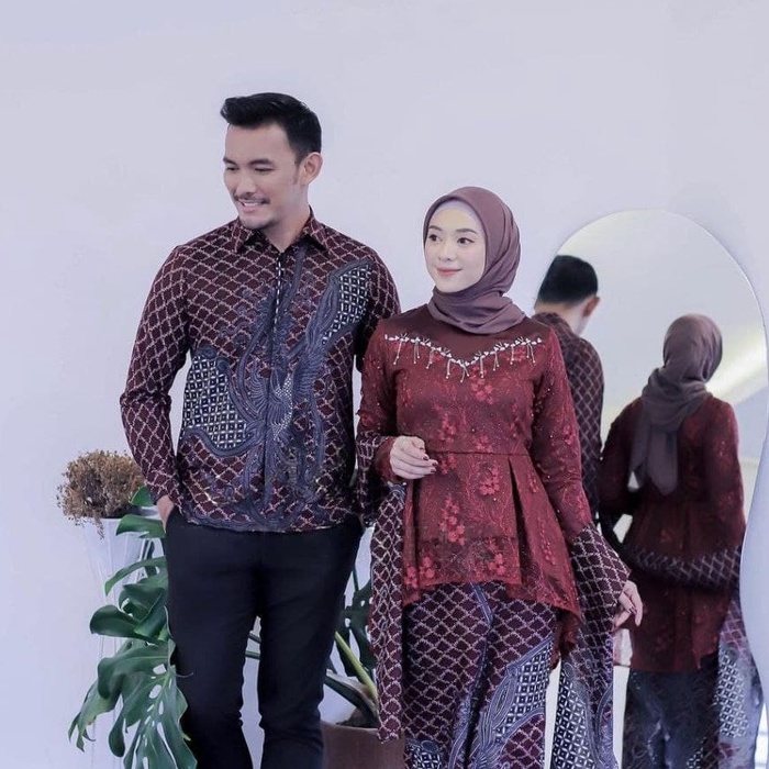 Kebaya Couple Modern Kebaya Tunangan Lamaran Wisuda Maura Couple - Sania Ruffle Batik Couple KALENA 4 DNT Garansi Termurah Shopee - WIDBATIK