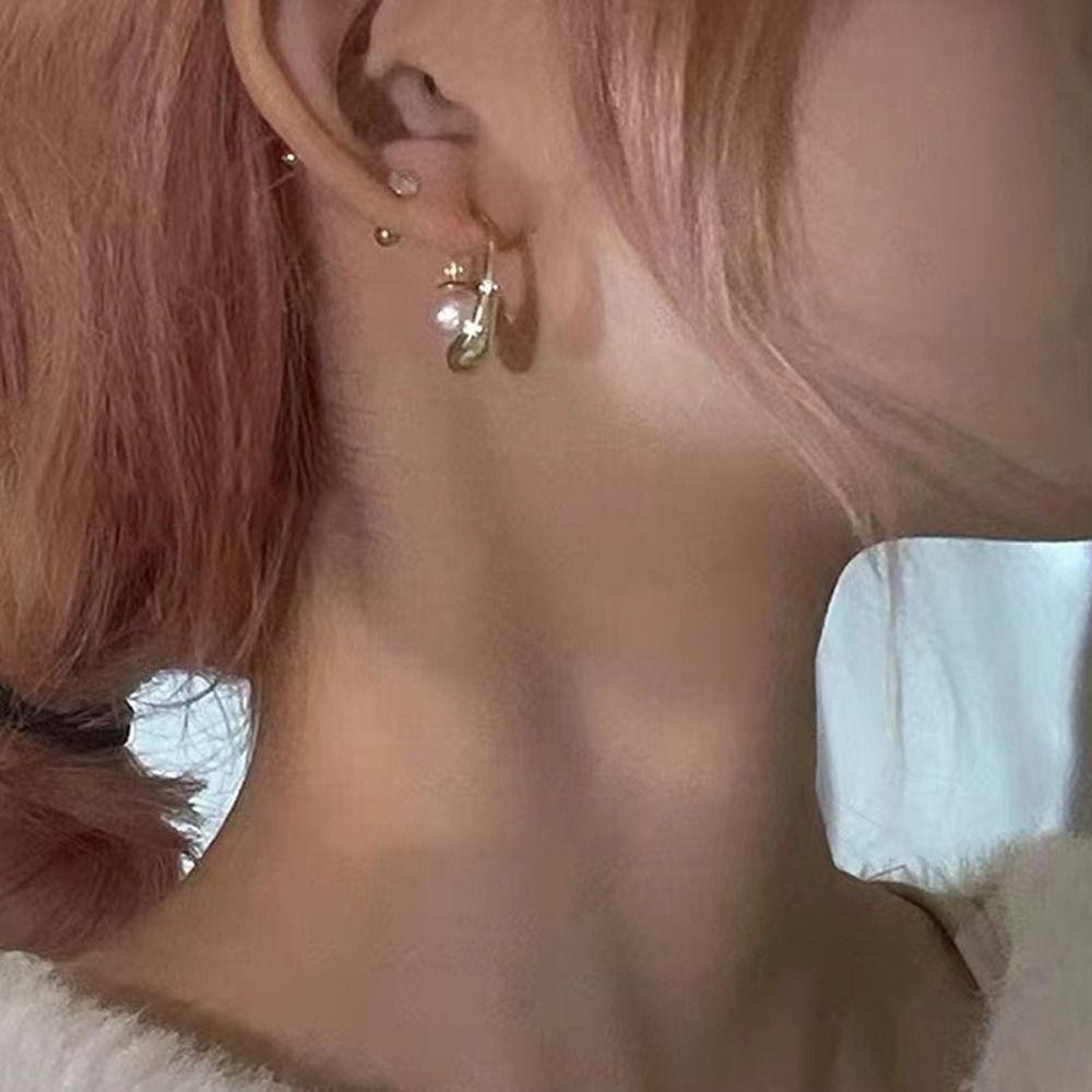 Mxbeauty Anting Tusuk Mutiara Trendi Sederhana Pesta Pernikahan Warna Emas Muda Mewah Ear Studs