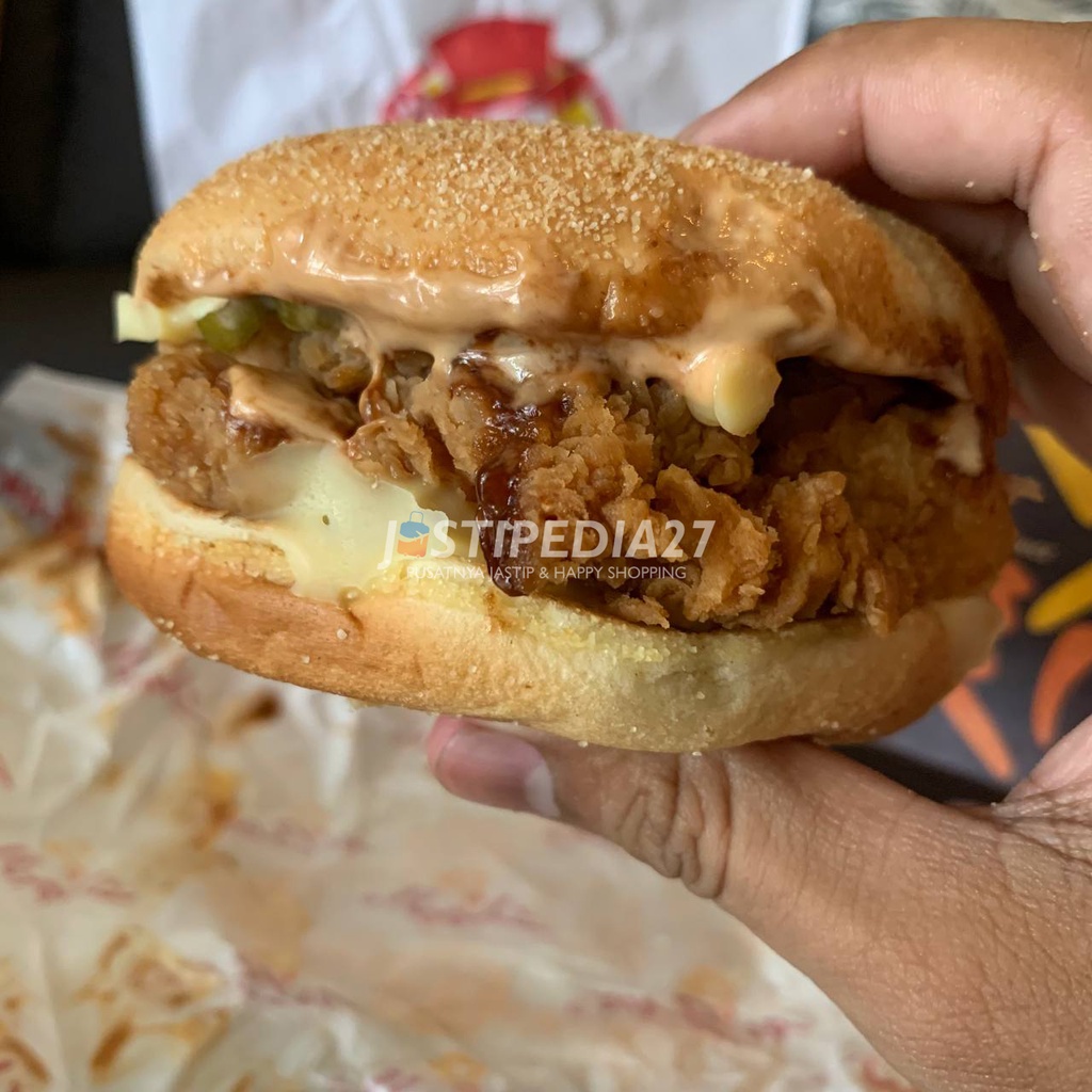 Burger BBQ thighs Albaik From Saudi Arabia
