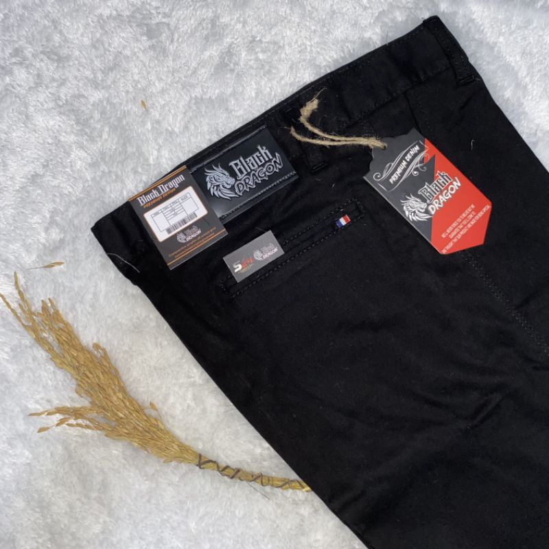 CELANA PENDEK CHINO BLACK DRAGON PREMIUM