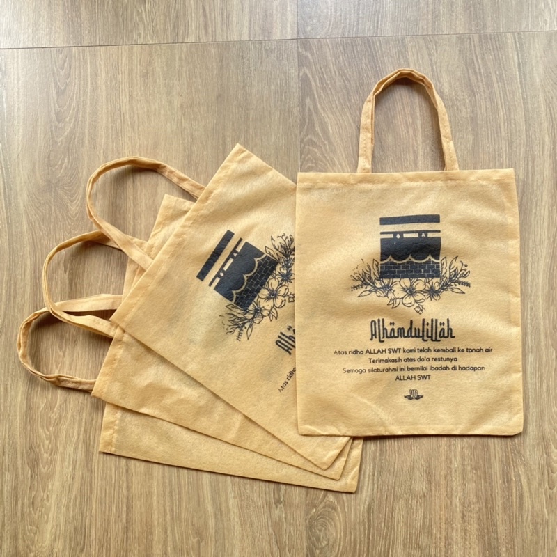 TAS SOUVENIR HAJI DAN UMROH SPUNBOUND TERLARIS TERMURAH GAMBAR KA'BAH GOODIBAG OLEH - OLEH HAJI READY SIAP KIRIM F25X30