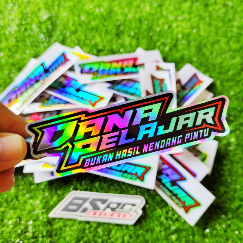 

sticker dana pelajar bukan hasil nendang pintu HOLOGRAM