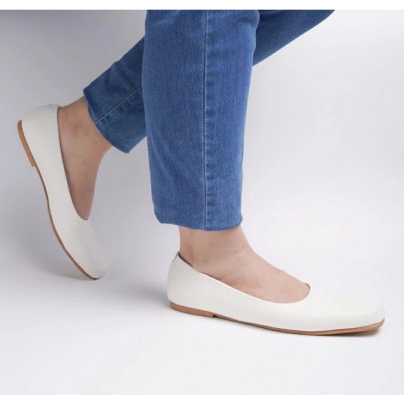 Sepatu Flatshoes OVERSIZE 41.42.43.44.45 Flat Cewek Kantoran Sekolah Sepatu Big size Kaki Cewe JUMBO Glosy