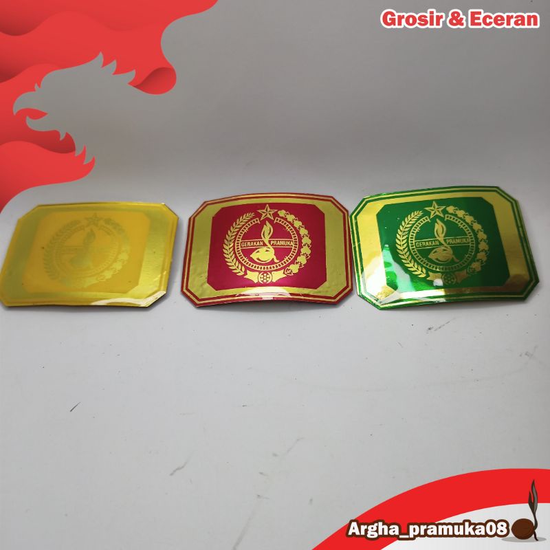 Tanda Topi Pramuka Putra Besar Melengkung Kuningan Resin Emblem bijian