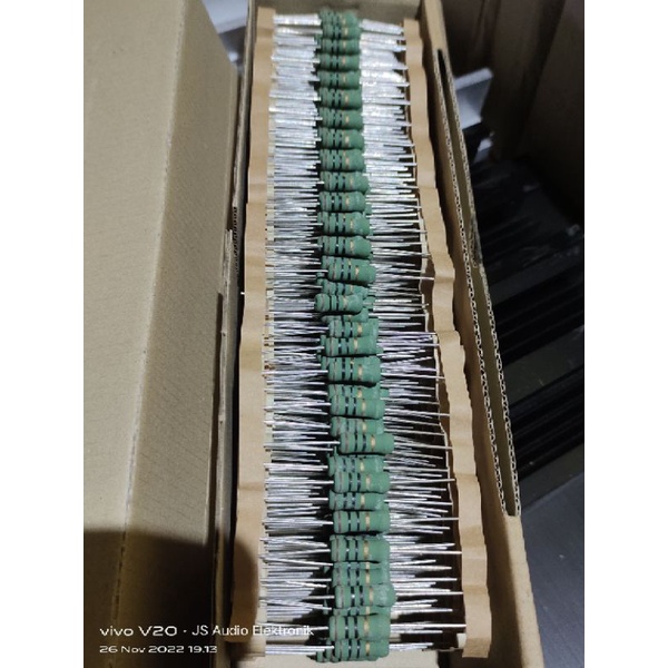 resistor 10 ohm 3.watt  japan 1.biji