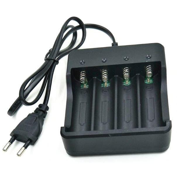 CHARGER 4 SLOT charger 18650 casan Baterai Batre 18650 Vape Vapor