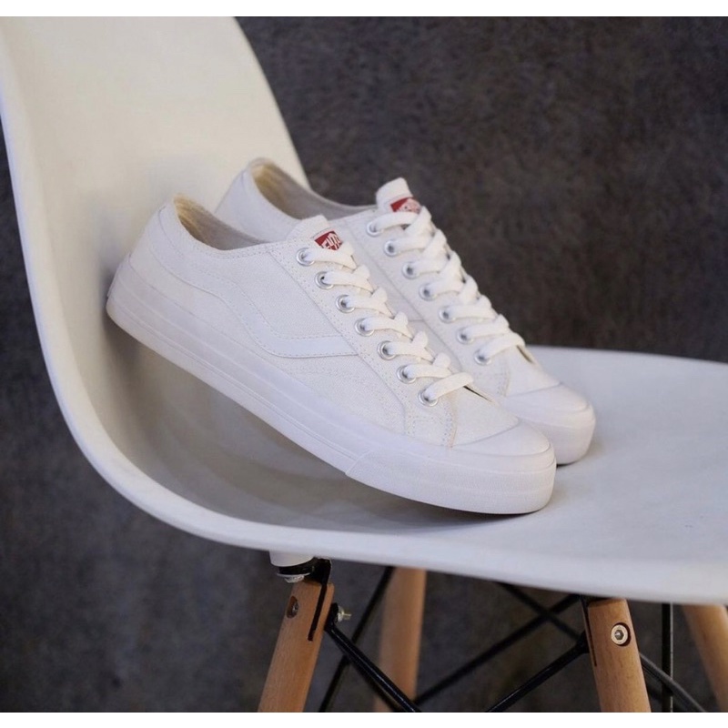 Sepatu Sneakers Ventela Public Low Full White 100% Original