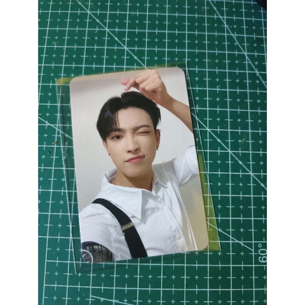 PC PHOTOCARD HONGJOONG ATEEZ BENE WONDERWALL WW MOVEMENT