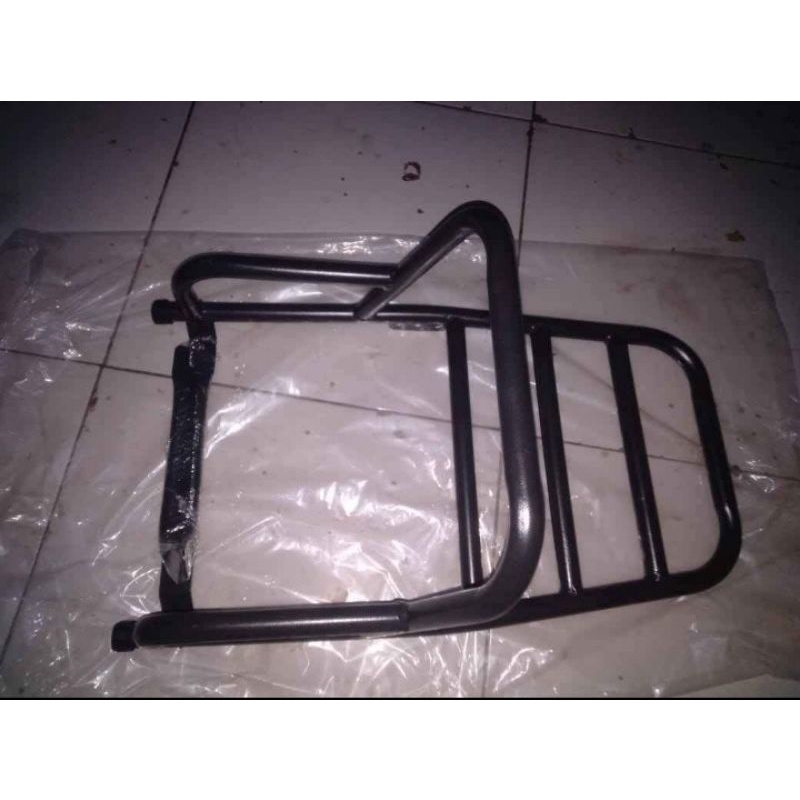 rak belakang  Gabriel Vespa