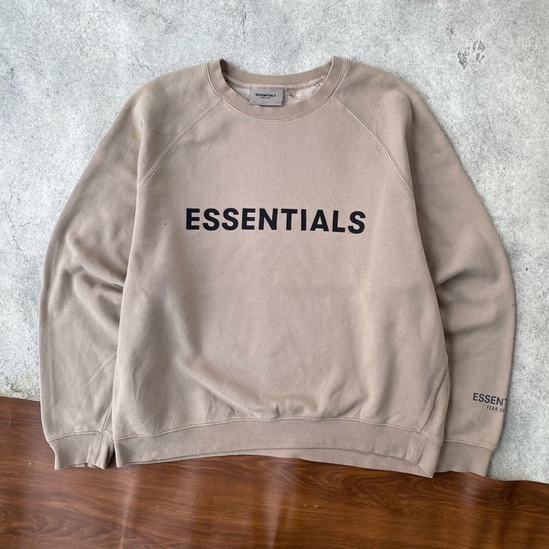 essentials crewneck second