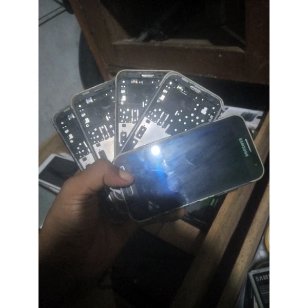 samsung j200g minus lcd