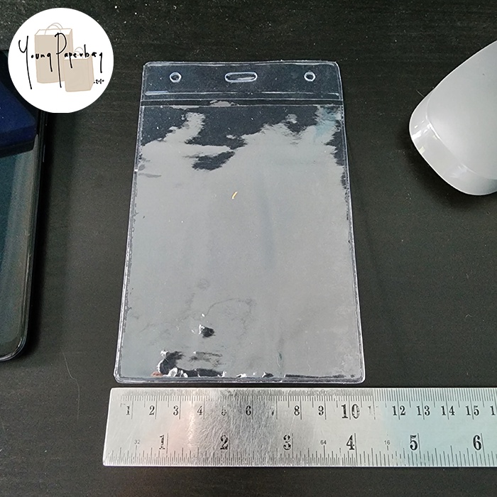 

HenJO Kantong Plastik Mika Cover Nametag Panitia / ID CARD Uk. 10,5 x 16