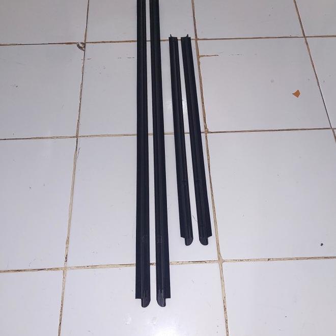 Pelipit Kaca Luar Pintu Daihatsu Mobil Sirion 2011 Sampai 2016 Origina