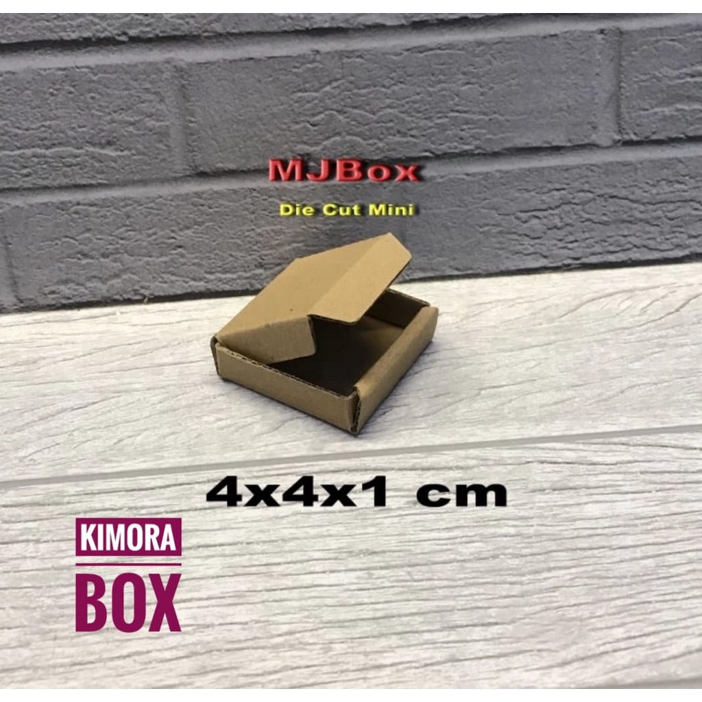 

KARDUS/KARTON/BOX Uk.4x4x1 cm .....model kardus pizza