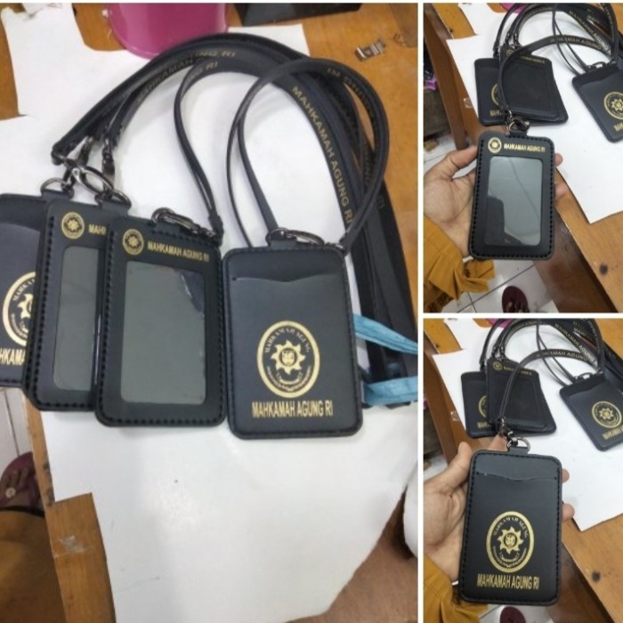 

Name Tag Name Tag Id Card Holder Mahkamah Agung Ri (Hitam)