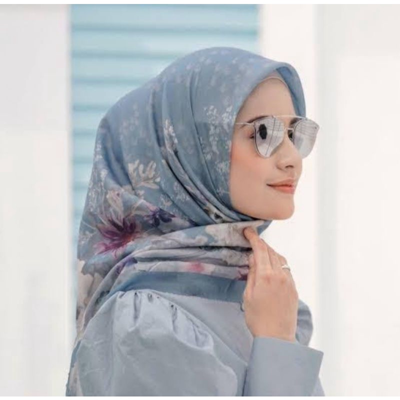 Fiore extended buttonscarves