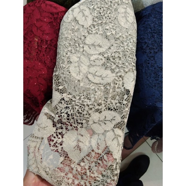kain/bahan brukat corneli motip daun