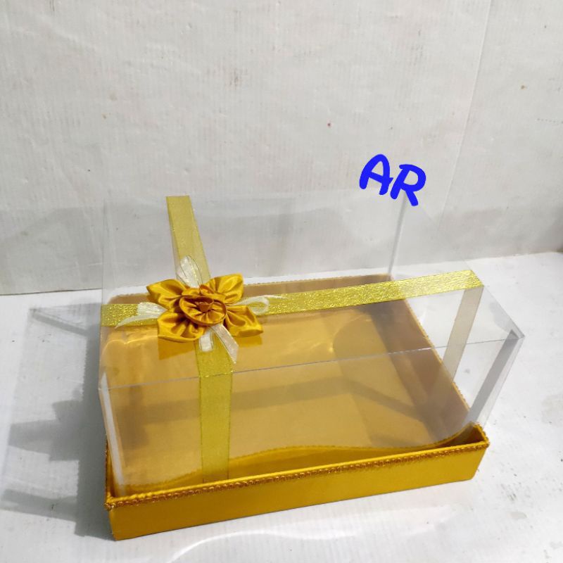 Kotak hantaran seserahan pernikahan/lamaran isi 4 pcs