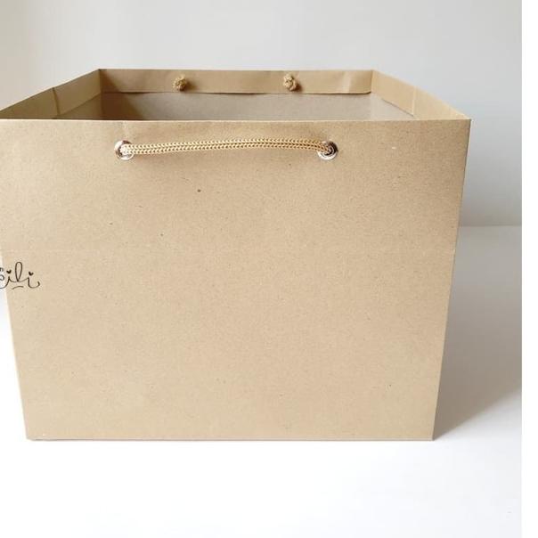 

(pprbag coklat 27x27x25) tas kertas kraft polos coklat [isi 10 buah]