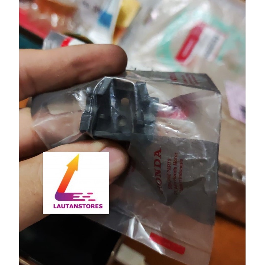 33118-KTL-741 BRACKET LAMPU DEPAN SUPRA FIT NEW 2005 FIT X 2008 REVO 100cc 2pc