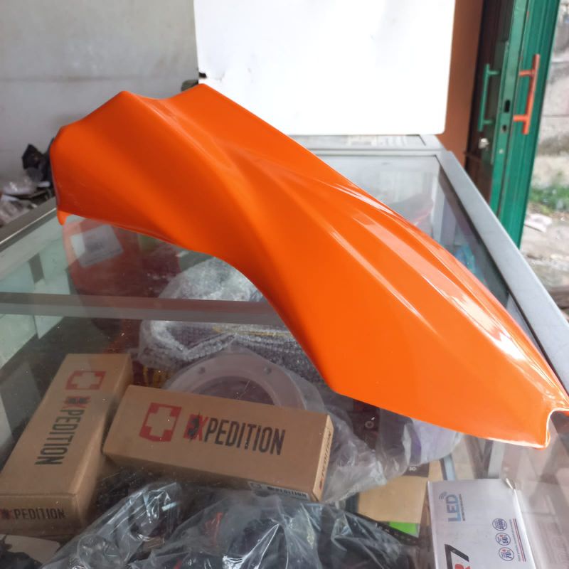 spakbor depan Dtracker 150 New Orange