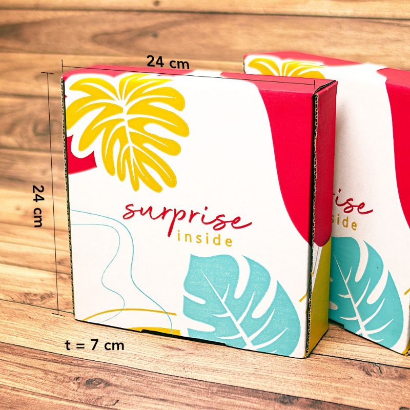 

BOX KADO / KOTAK KADO / BOX HAMPERS / DUS BOX 24x24x7 / GIFT BOX