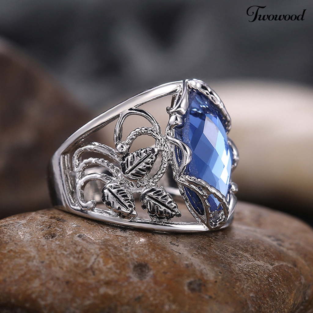 Cincin Bentuk Cabang Bunga Bahan Alloy Gaya Retro Untuk Wanita