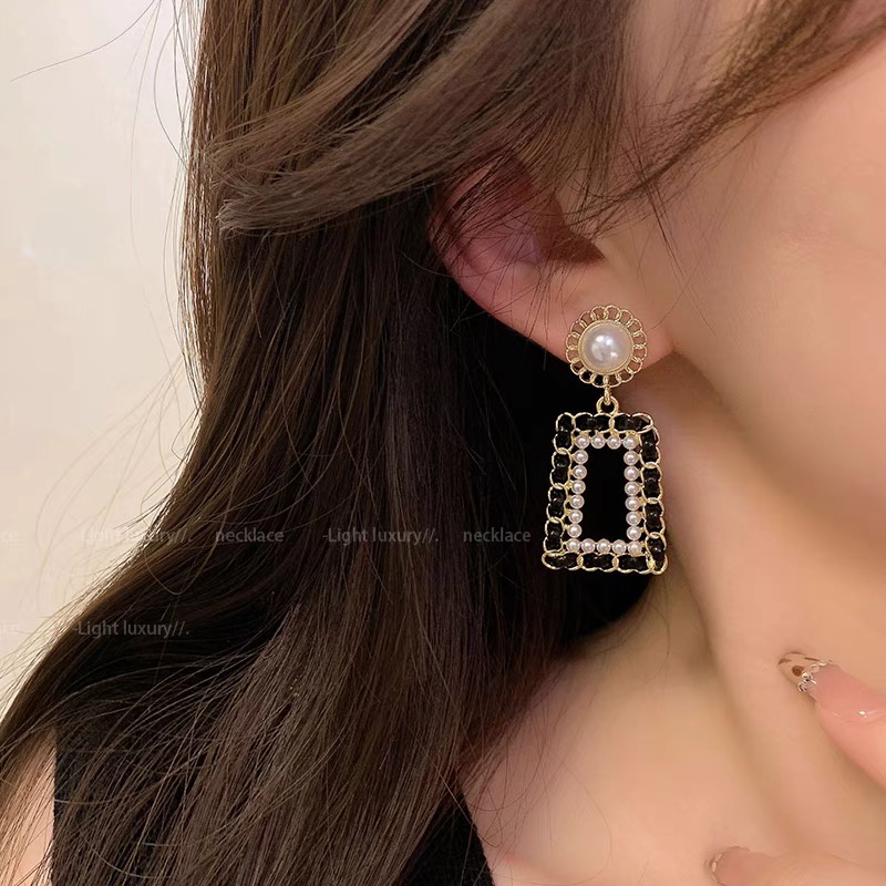 5pcs / Set Anting Stud 925 Silver Hias Mutiara Warna Hitam Gaya Retro Perancis Untuk Wanita