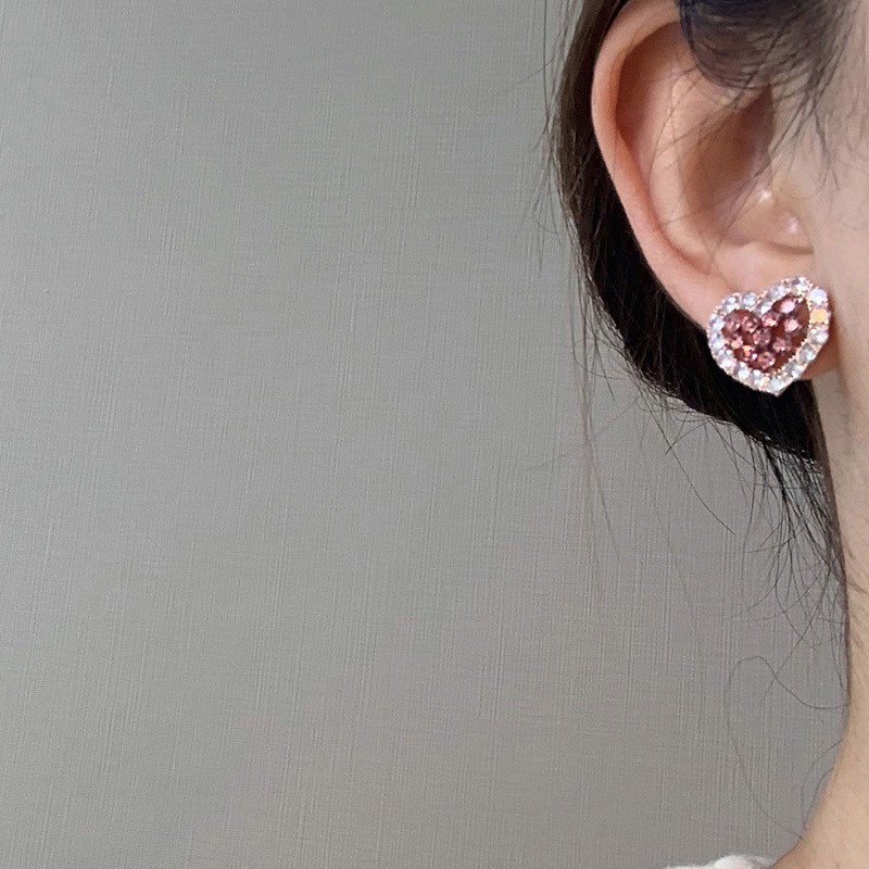 Anting Bentuk Hati Aksen Berlian Imitasi Warna Pink Gaya Korea