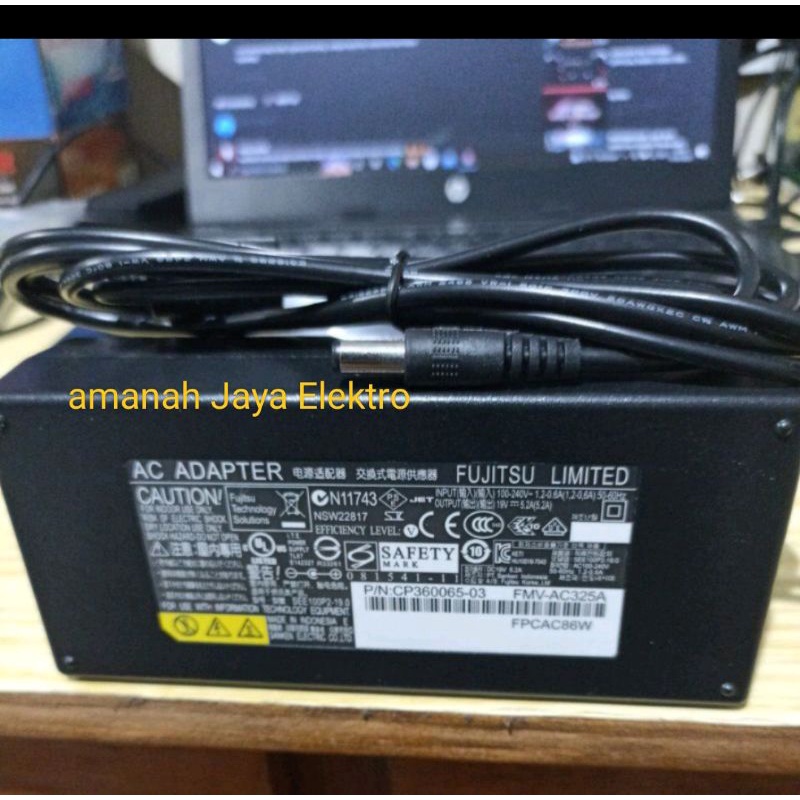 Adaptor 19V (5,2A) bagus