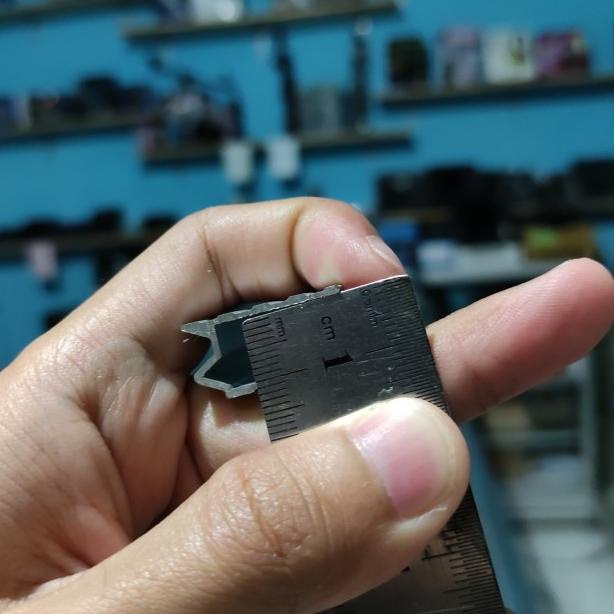 Siku Aluminium Lis M / LIS U Aluminium Hardcase Panjang 3 meter Import