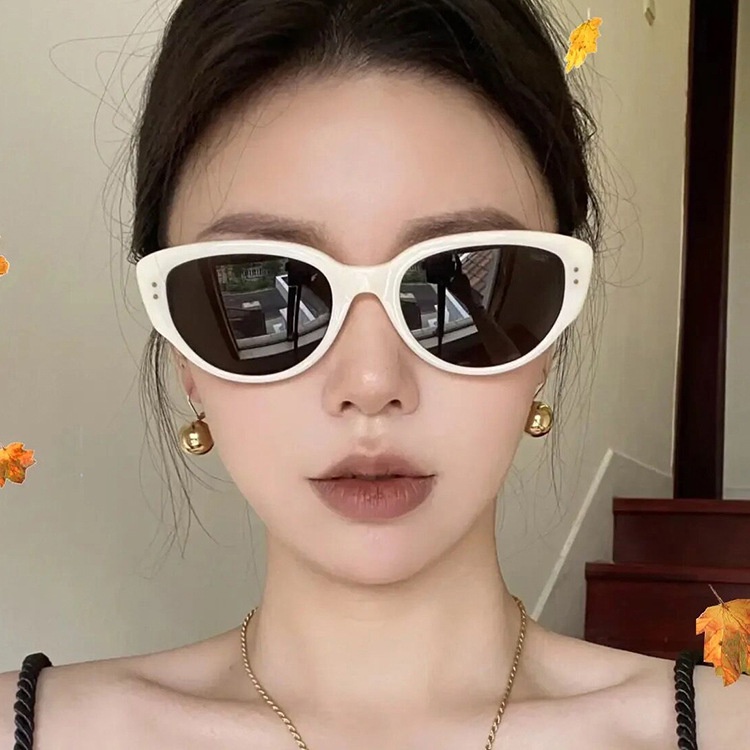 Kacamata Hitam cat Eye Instagram Cekung Untuk Wanita