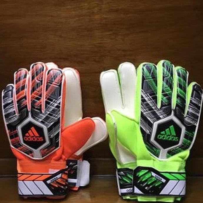 Sarung tangan bola kiper Anak Tulang Adidas Bagus
