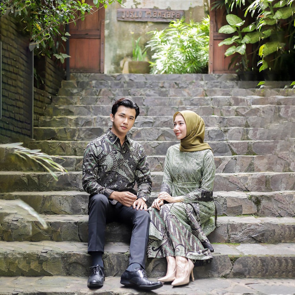 APTA BATIK - BATIK COUPLE HYUNA KEBAYA TUNIK TULLE MUTIARA - COUPLE BATIK BRUKAT KEBAYA KONDANGAN KEBAYA WISUDA - KEBAYA COUPLE MECA