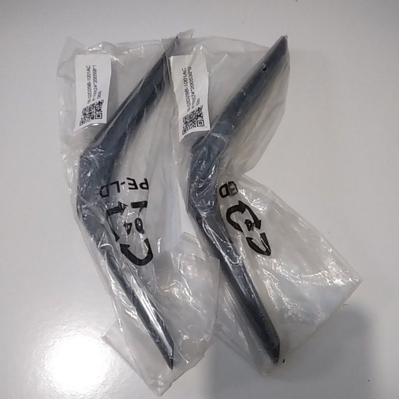 DUDUKAN KAKI TV TCL 32 INC 32A3 32A5