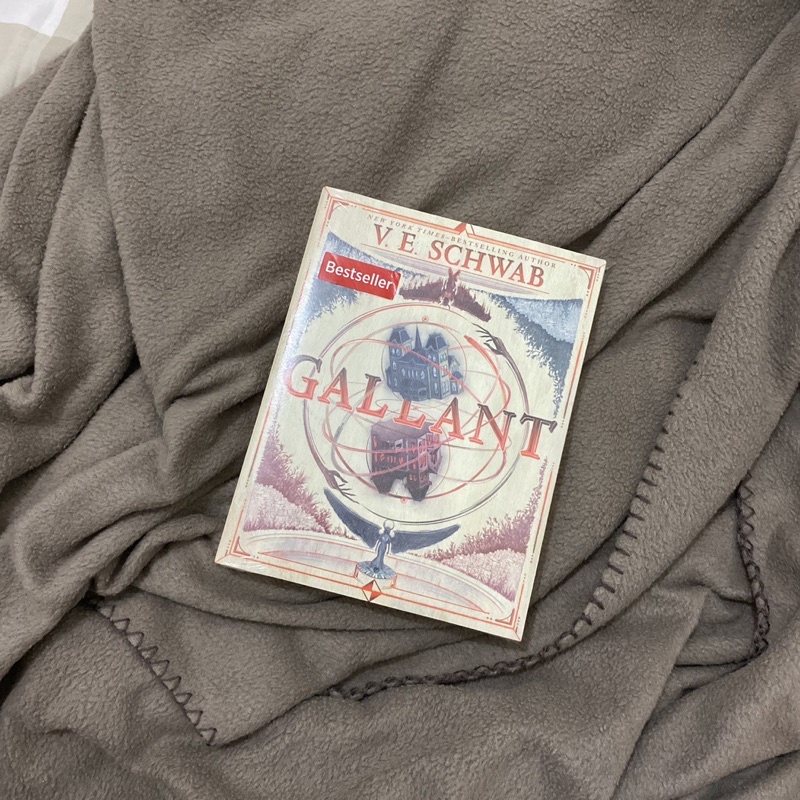 (PRE-ORDER) Gallant - V. E. Schwab Import English Novel Book