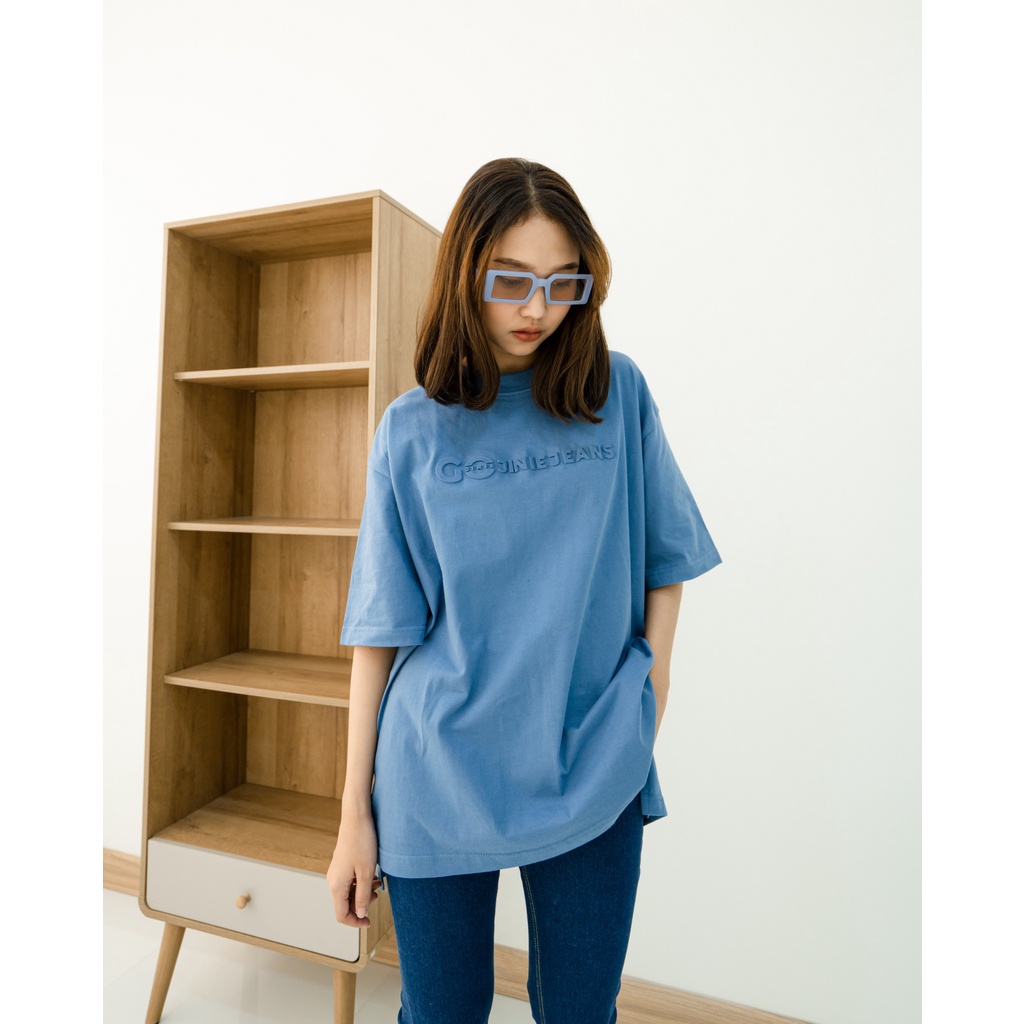 GOJINIEJEANS - T-SHIRT OVERSIZE EMBOS BLUE DENIM