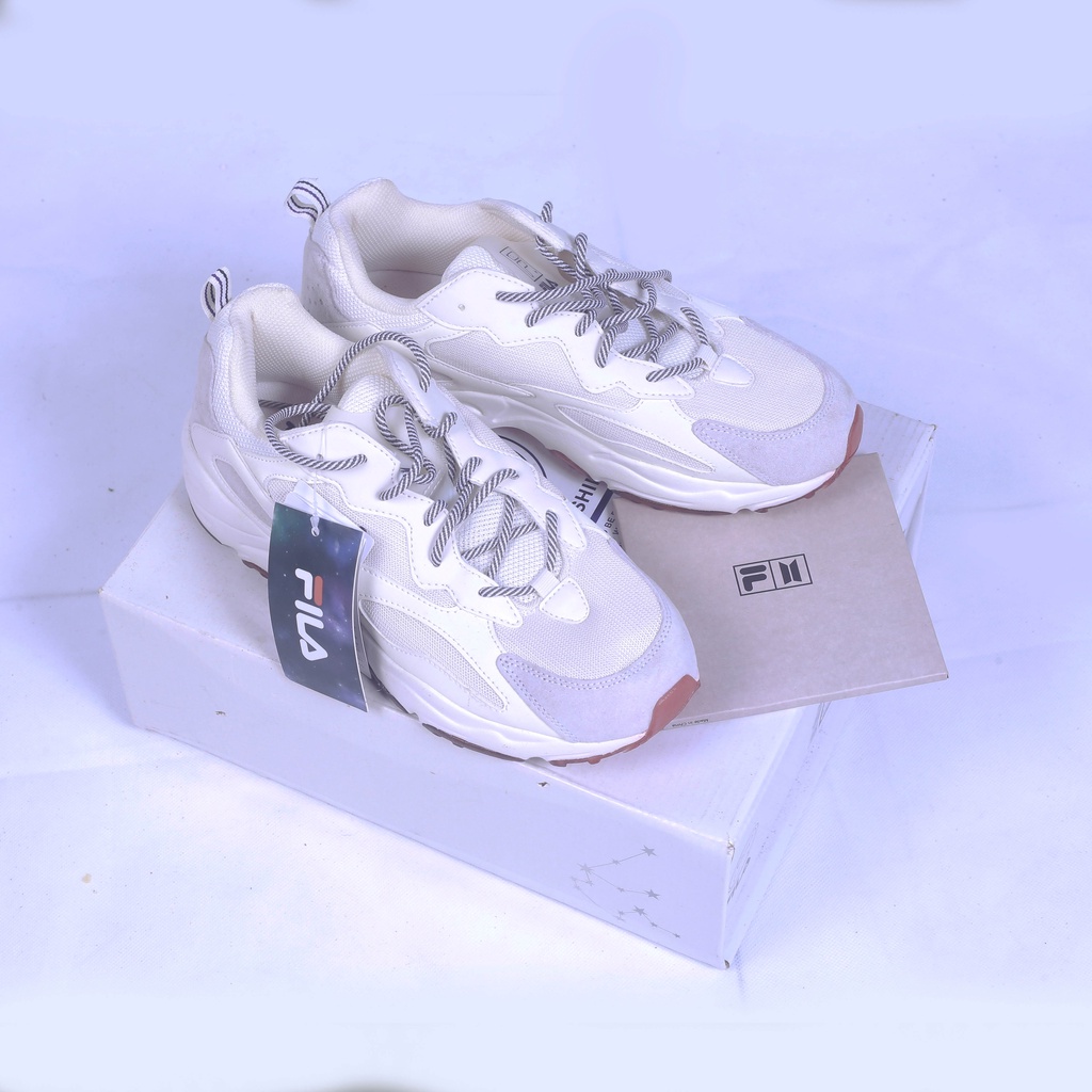 [OFFICIAL] BTS X FILA TRACER SHINE SHOES SEPATU