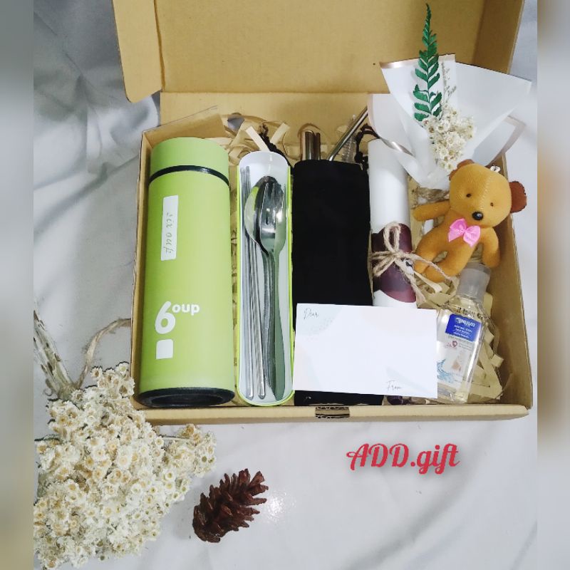 

Hampers Tumbler/ Hampers Cowok / Hampers Cewek / Kado Ultah / Gift Box Wisuda / Souvenir
